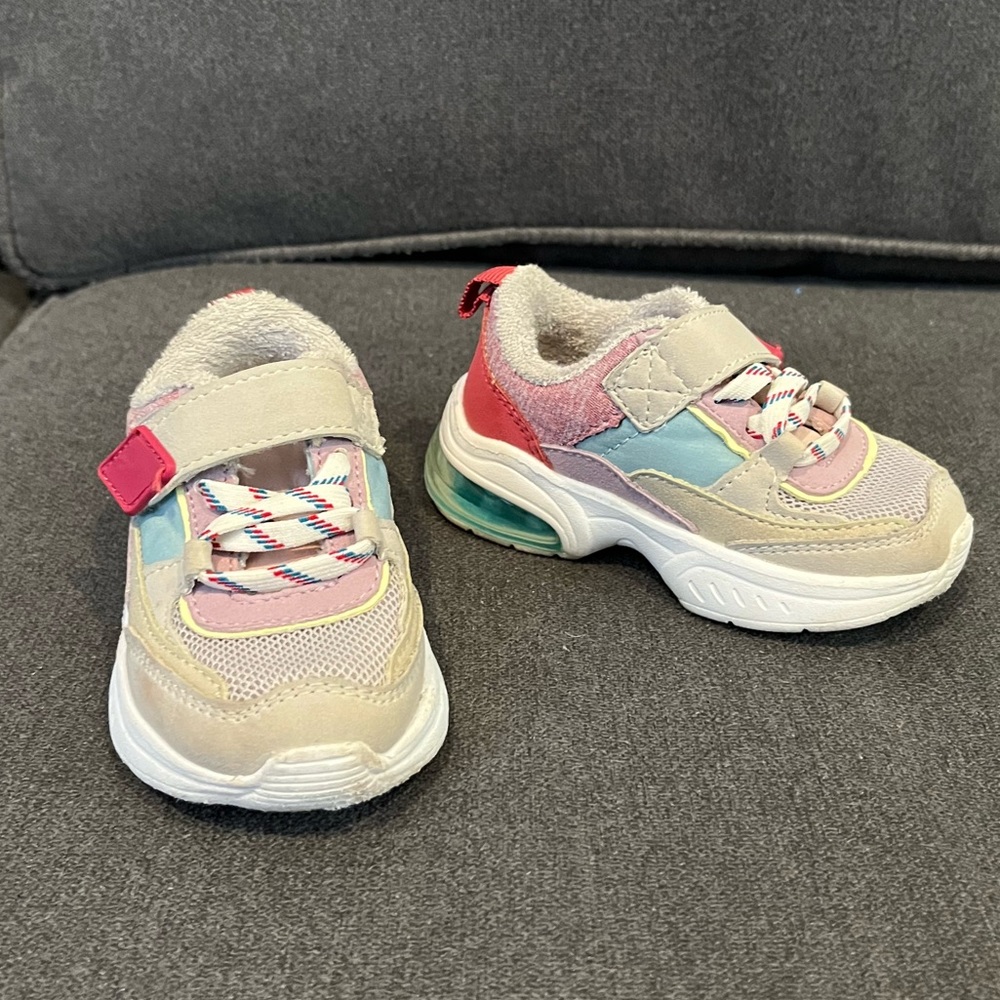 Zara Baby Sneakers Shoes size EU 19